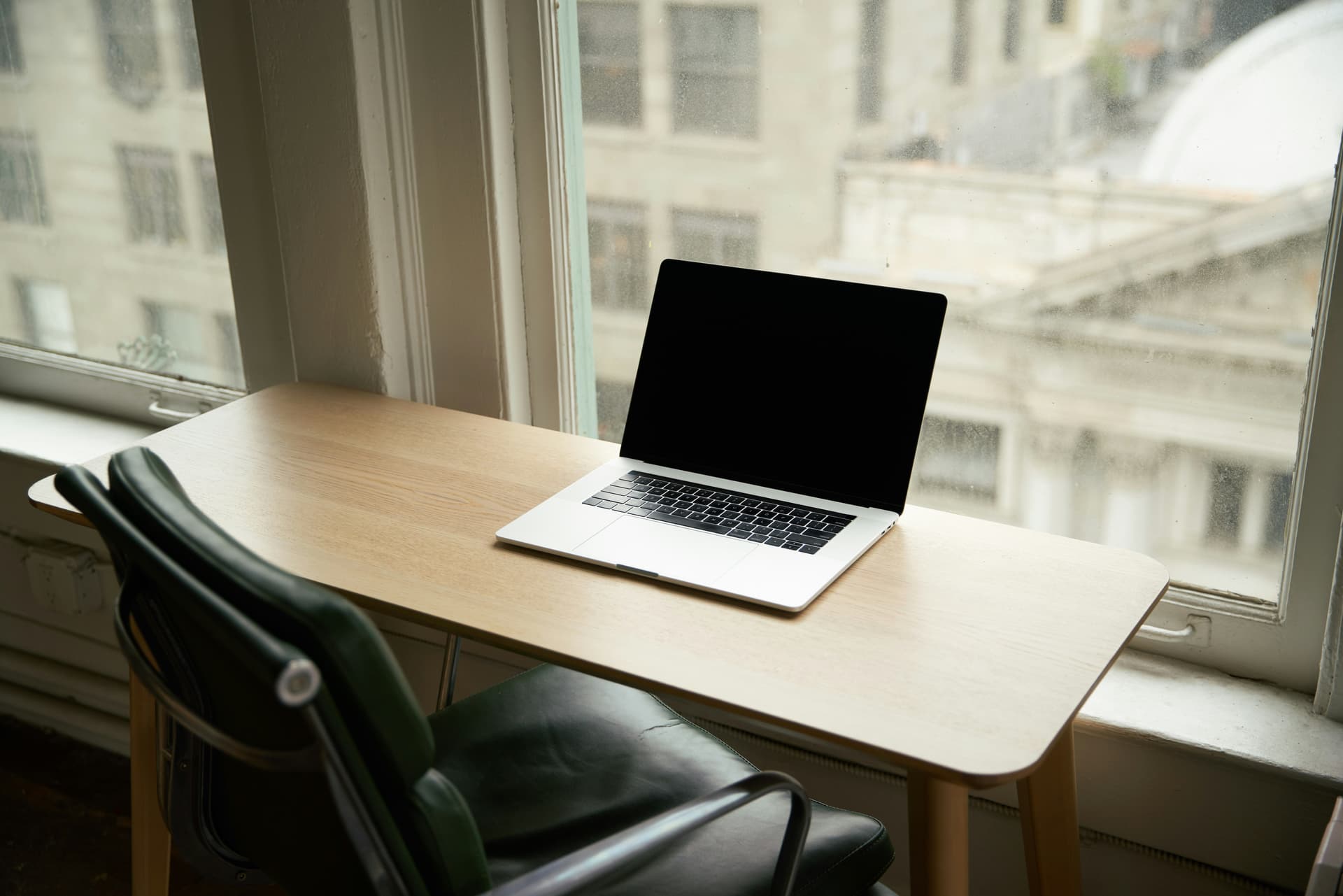 Flexible Rental Models for Offices: Fix Desk, Flex Desk & Private Office Explained