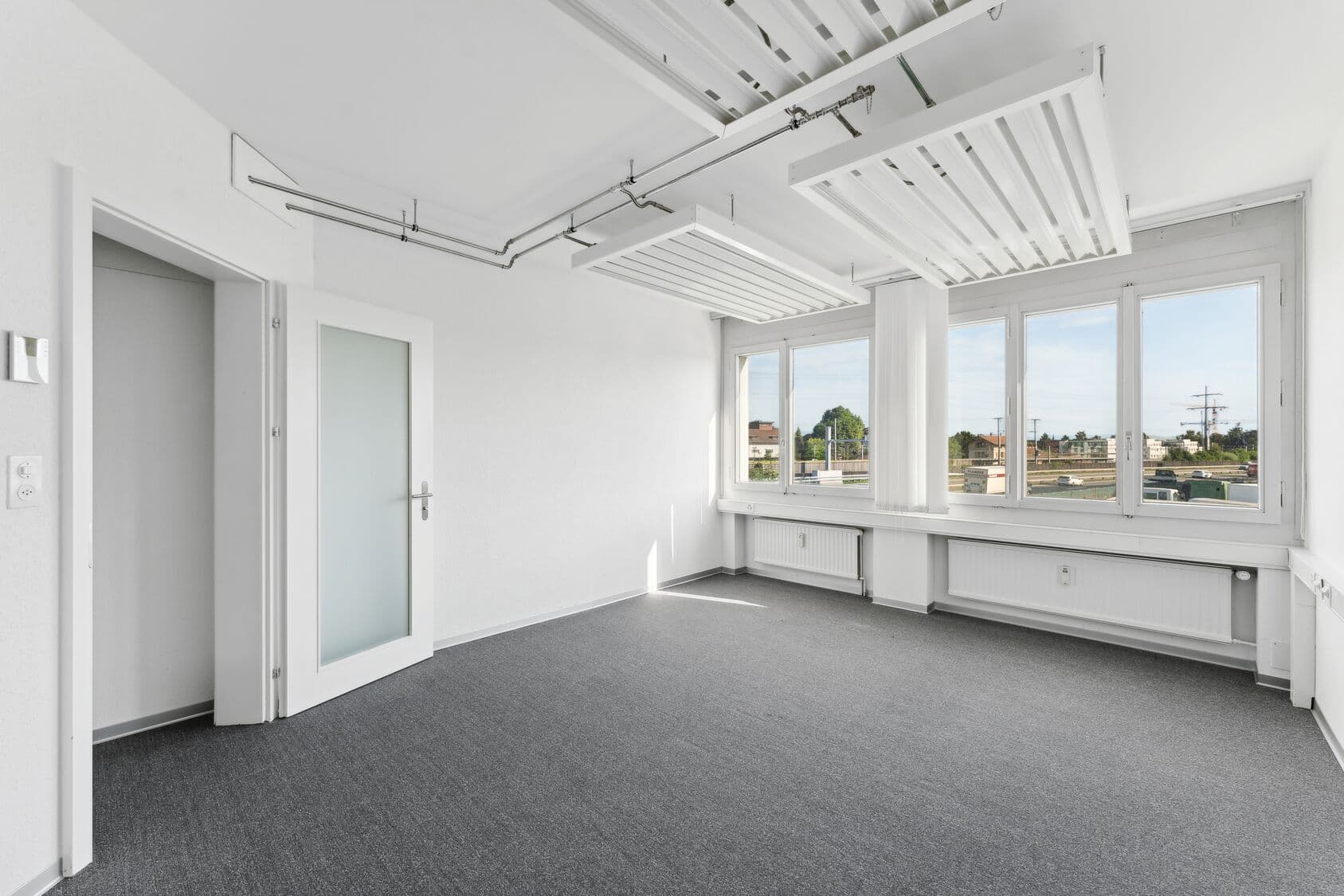 Office at Moosstrasse 11, 3322 Urtenen-Schönbühl – Photo 2 of 11