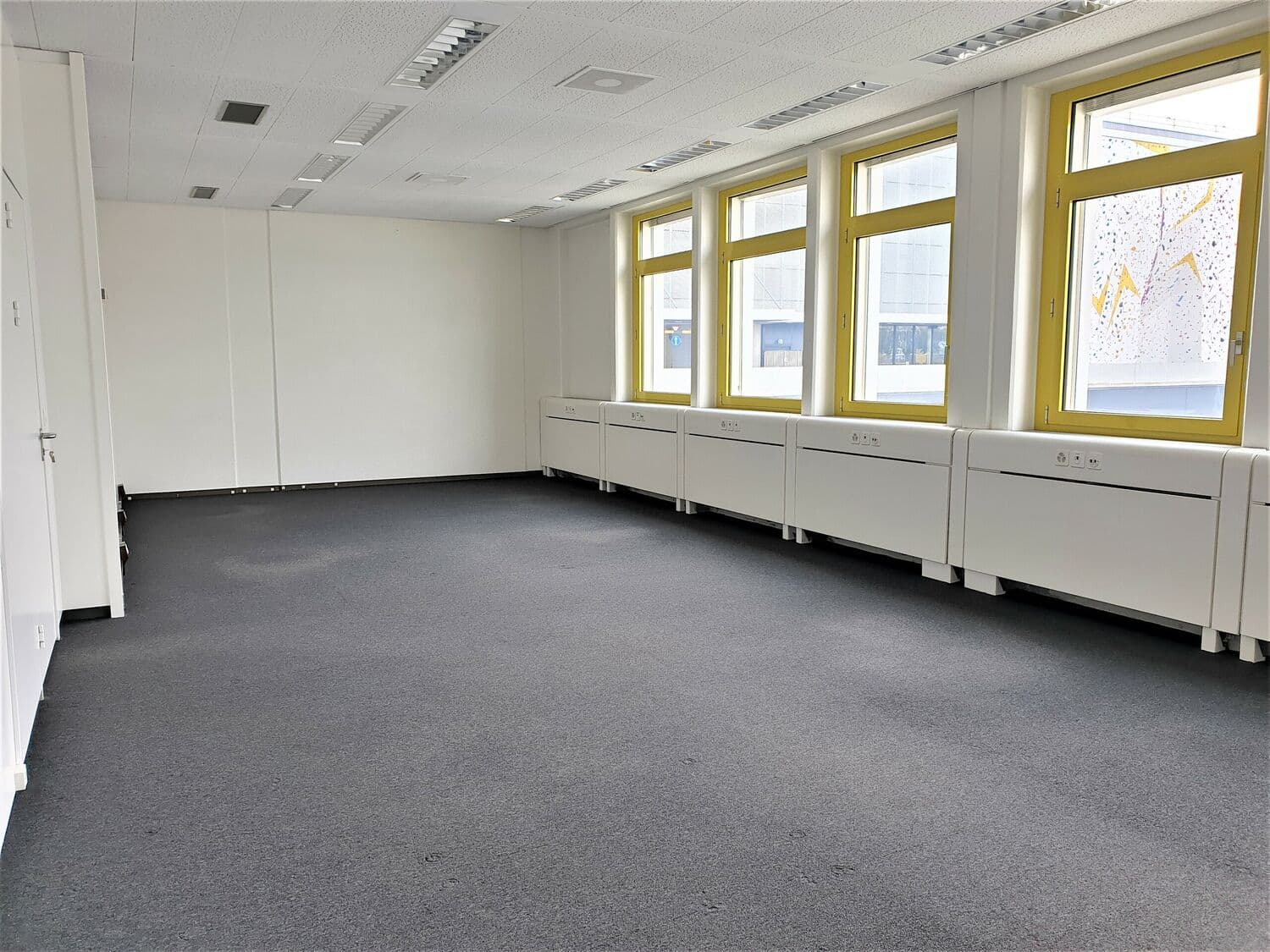 Büro an Rue du Pré-de-la-Fontaine 8, 1242 Satigny – Bild 2 von 3