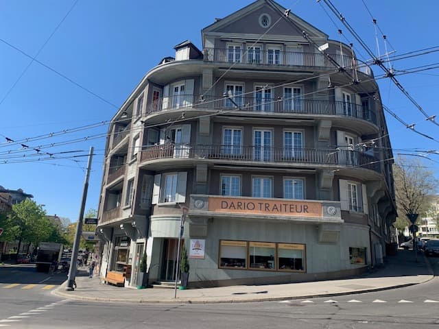 Office Avenue Jurigoz 20-20 bis