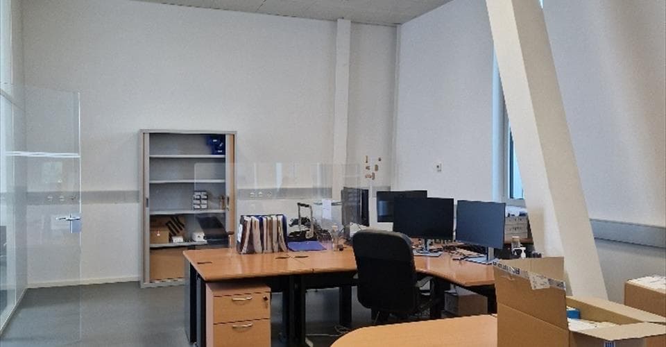 Bureau à 1242 Satigny, 214m² – Photo 2 sur 14