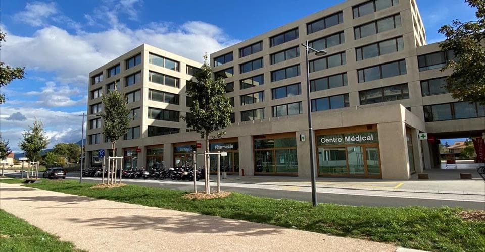 Bureau à 1226 Thônex, 1720m² – Photo 4 sur 4