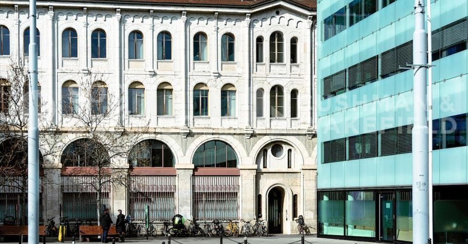 Bureau au Rue de la Corraterie 2, 1204 Genève