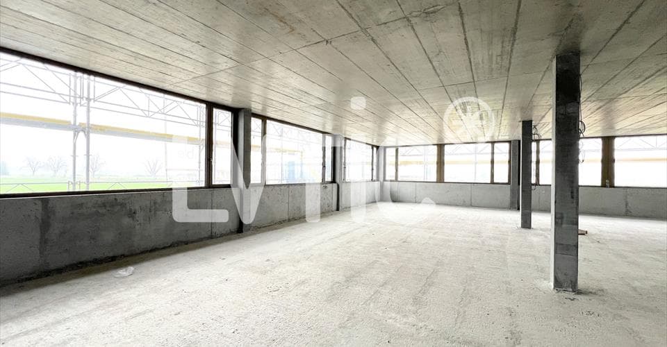 Adresse sur demande/ Adresse auf Anfrage