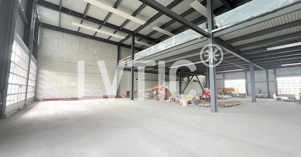 Adresse sur demande/ Adresse auf Anfrage