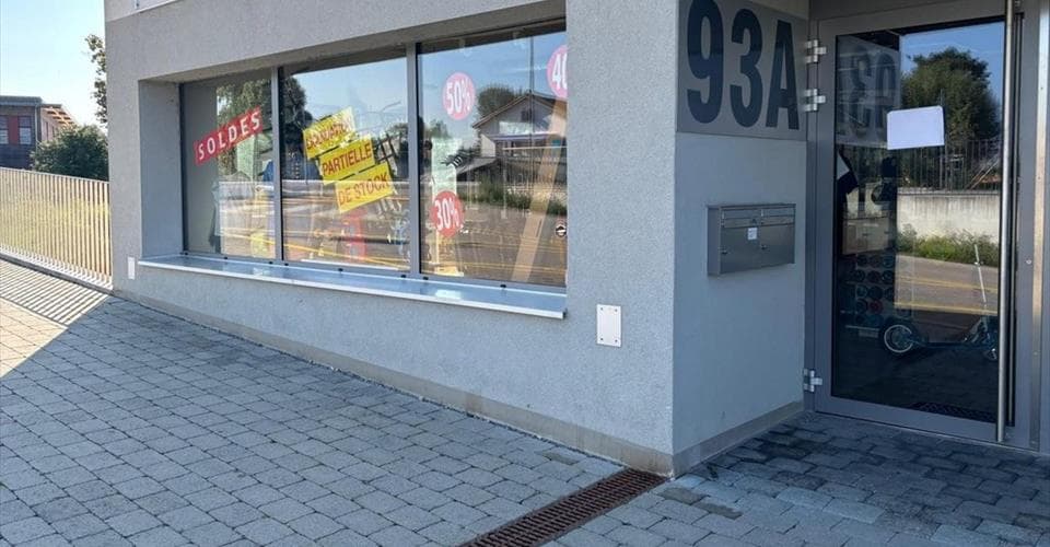 Commercial Space at Route Cantonale 93, 1025 St-Sulpice VD – Photo 3 of 4