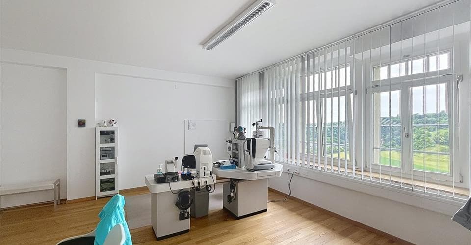 Rue de Morat 8/Commerces