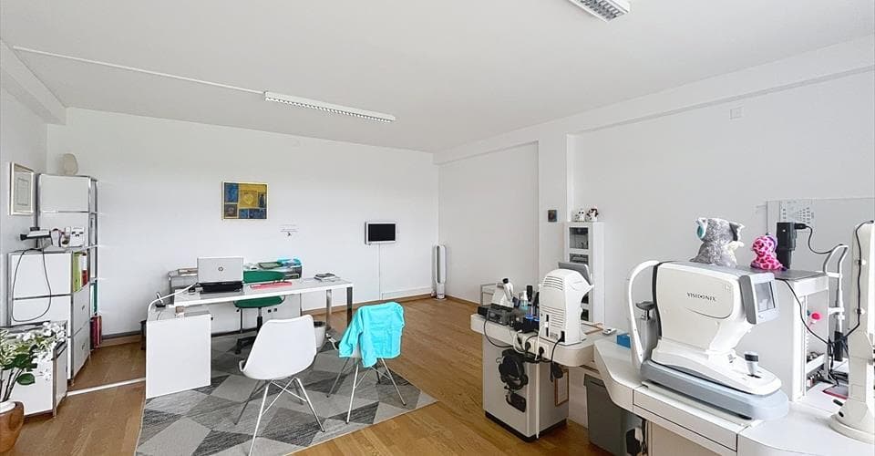 Rue de Morat 8/Commerces