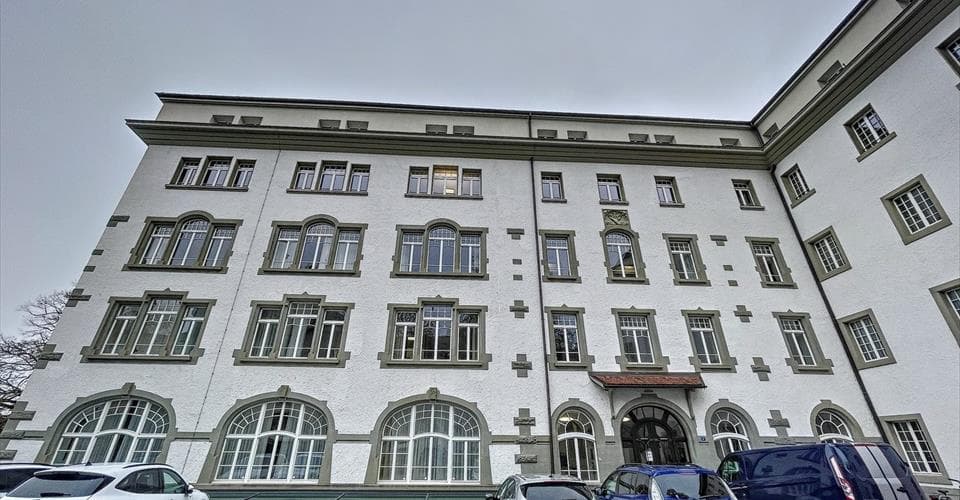 Rue de Morat 8/Commerces