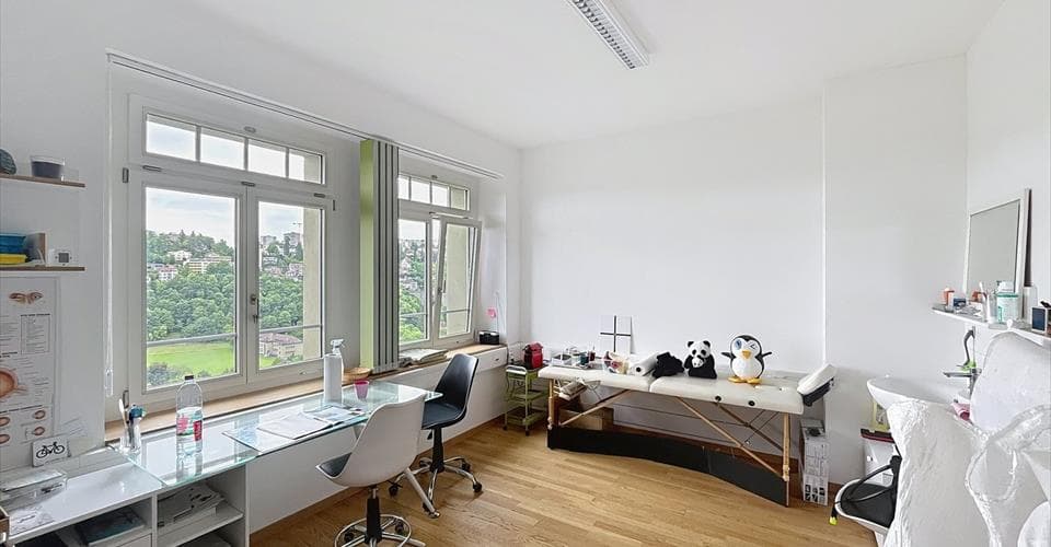 Rue de Morat 8/Commerces