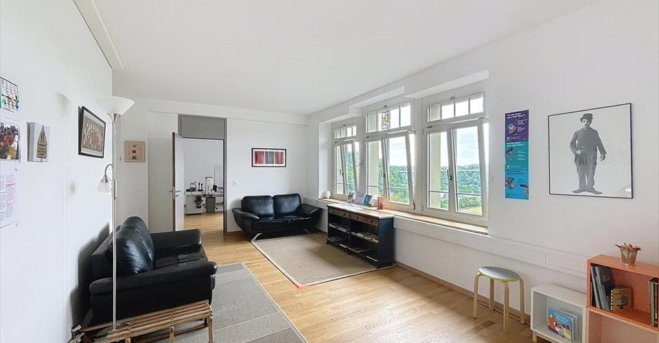 Rue de Morat 8/Commerces