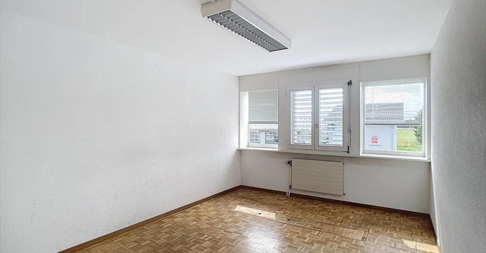 Office in 1279 Chavannes-de-Bogis, 302m² – Photo 3 of 7