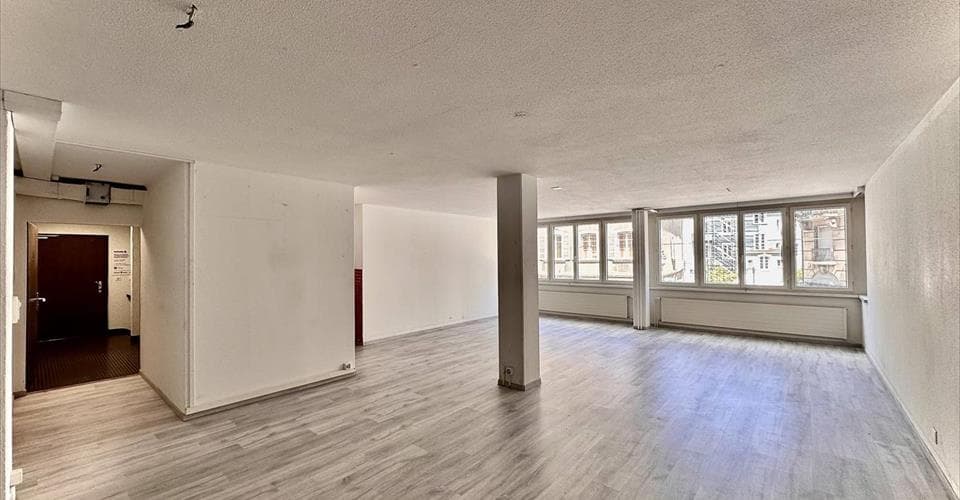 Büro in 2300 La Chaux-de-Fonds, 115m² – Bild 2 von 6