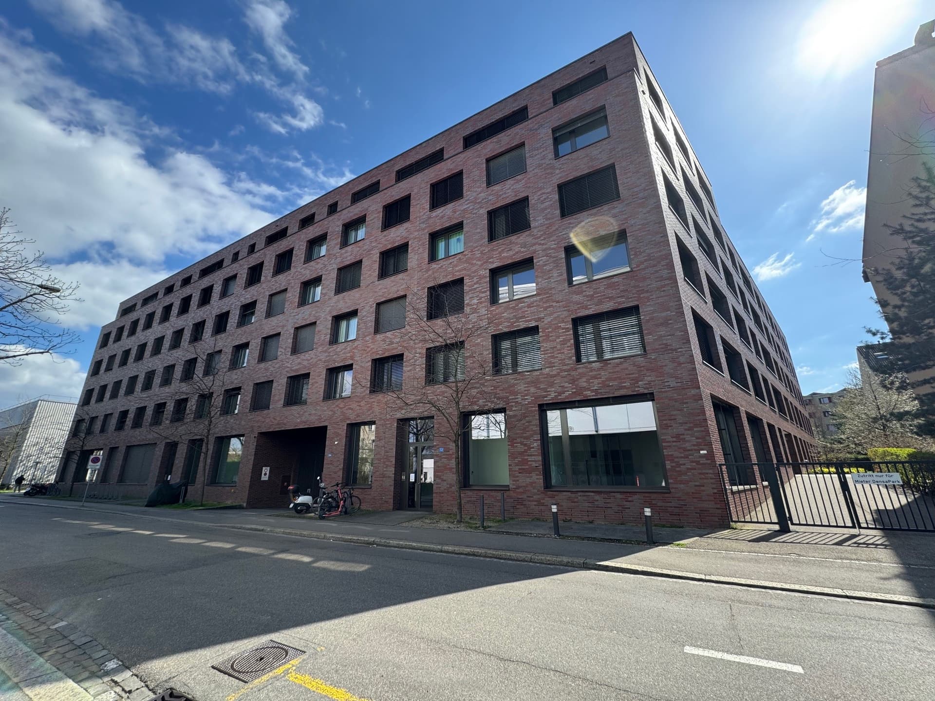 Office Neuhausstrasse 32