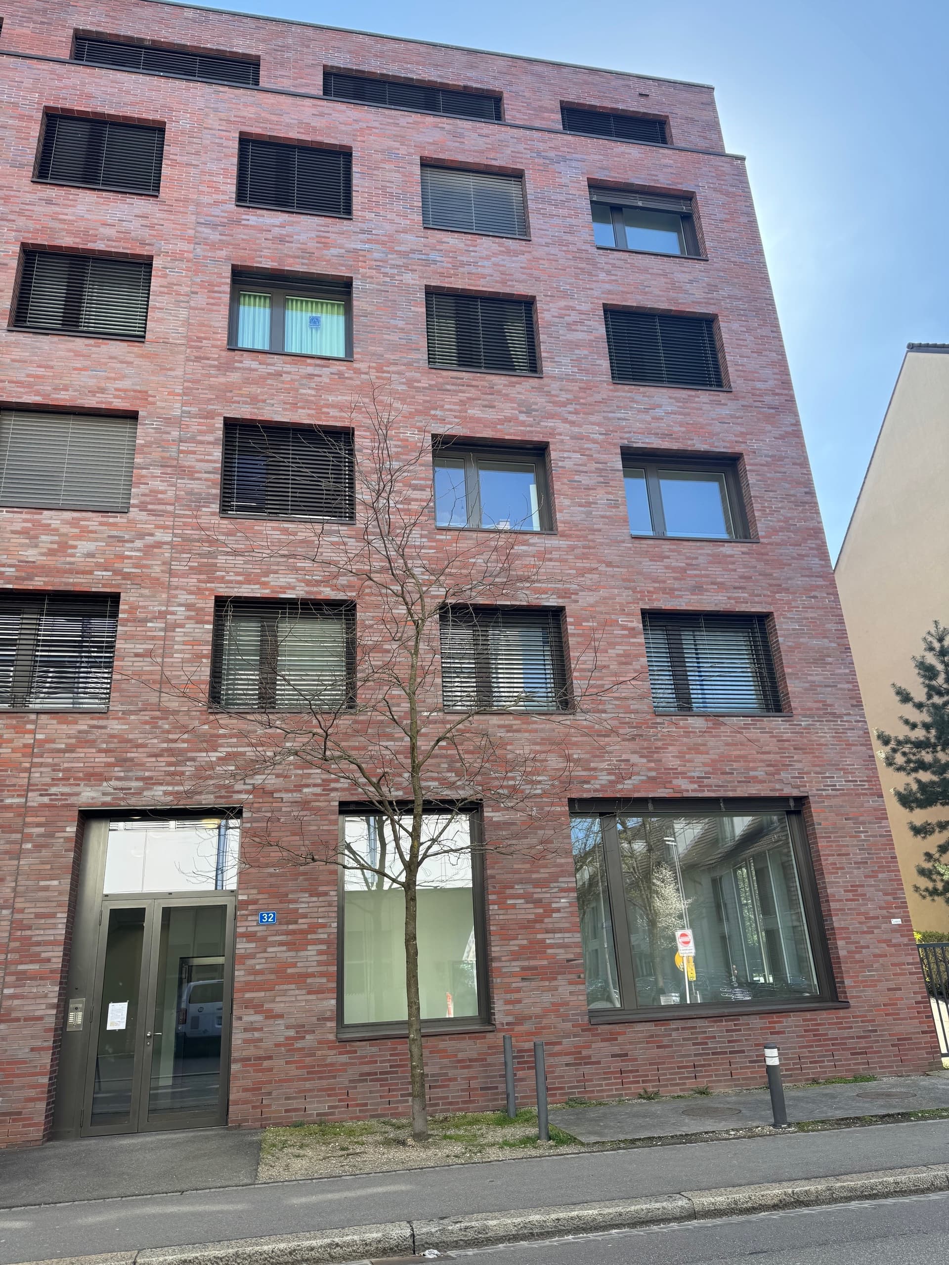 Gewerbe an Neuhausstrasse 32, 4057 Basel – Bild 2 von 7