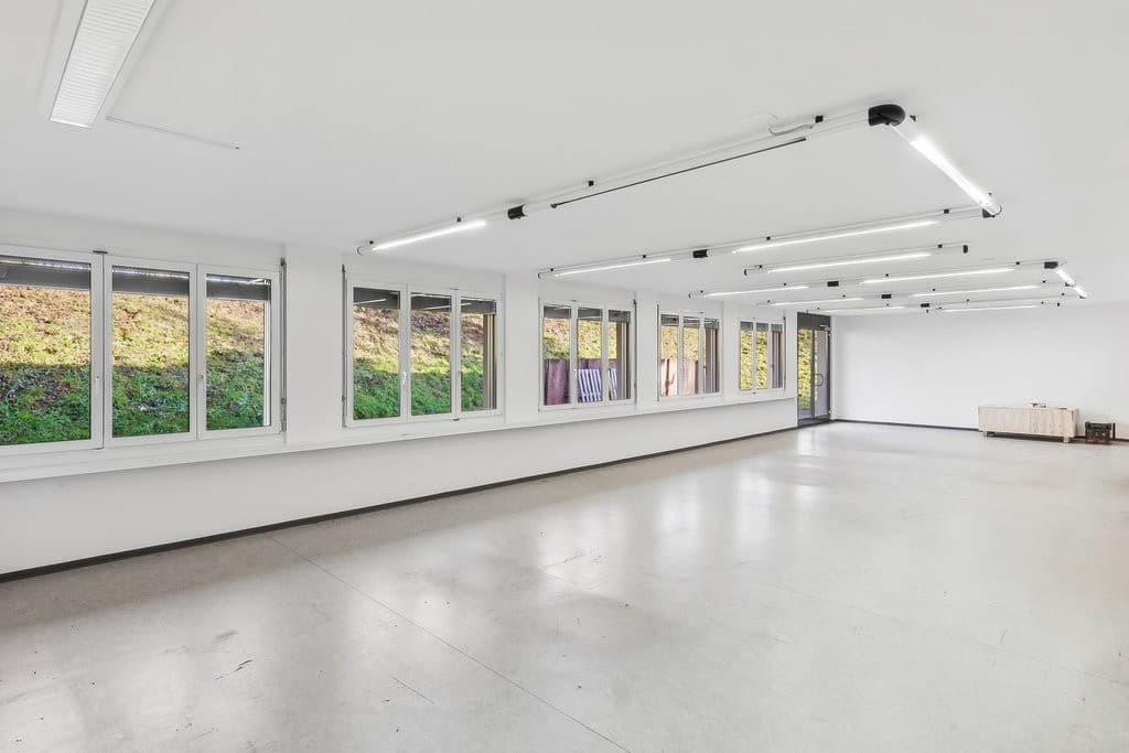 Espace commercial au Im Gassacher 8, 8122 Binz – Photo 5 sur 8