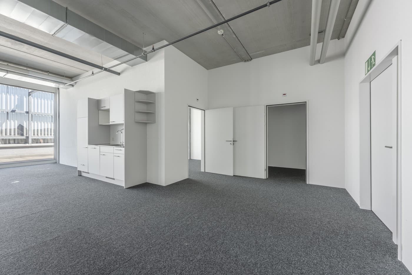 Office at Industriestrasse 18, 8604 Volketswil – Photo 2 of 3