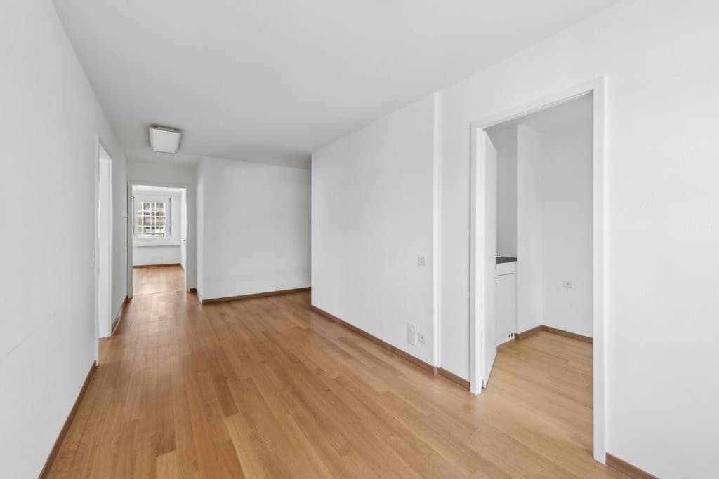 Alte Bahnhofstrasse 1