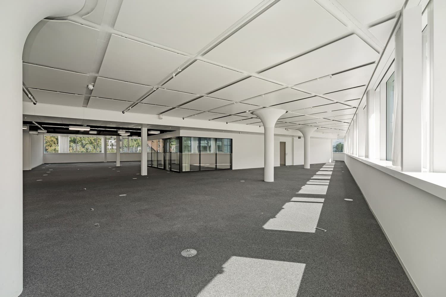 Office at Worbstrasse 187, 3073 Gümligen – Photo 2 of 12