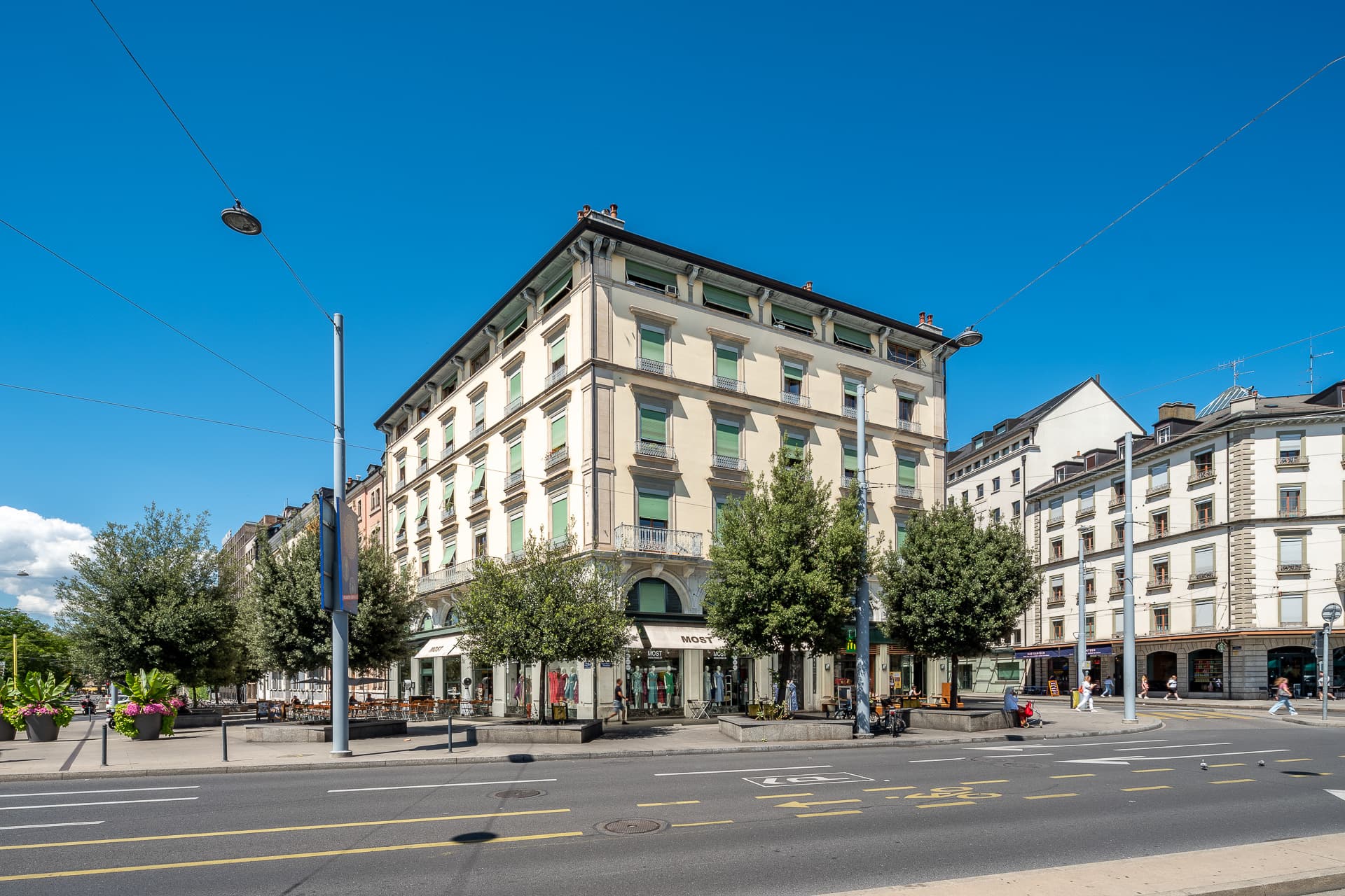 Rond-Point de Plainpalais 1