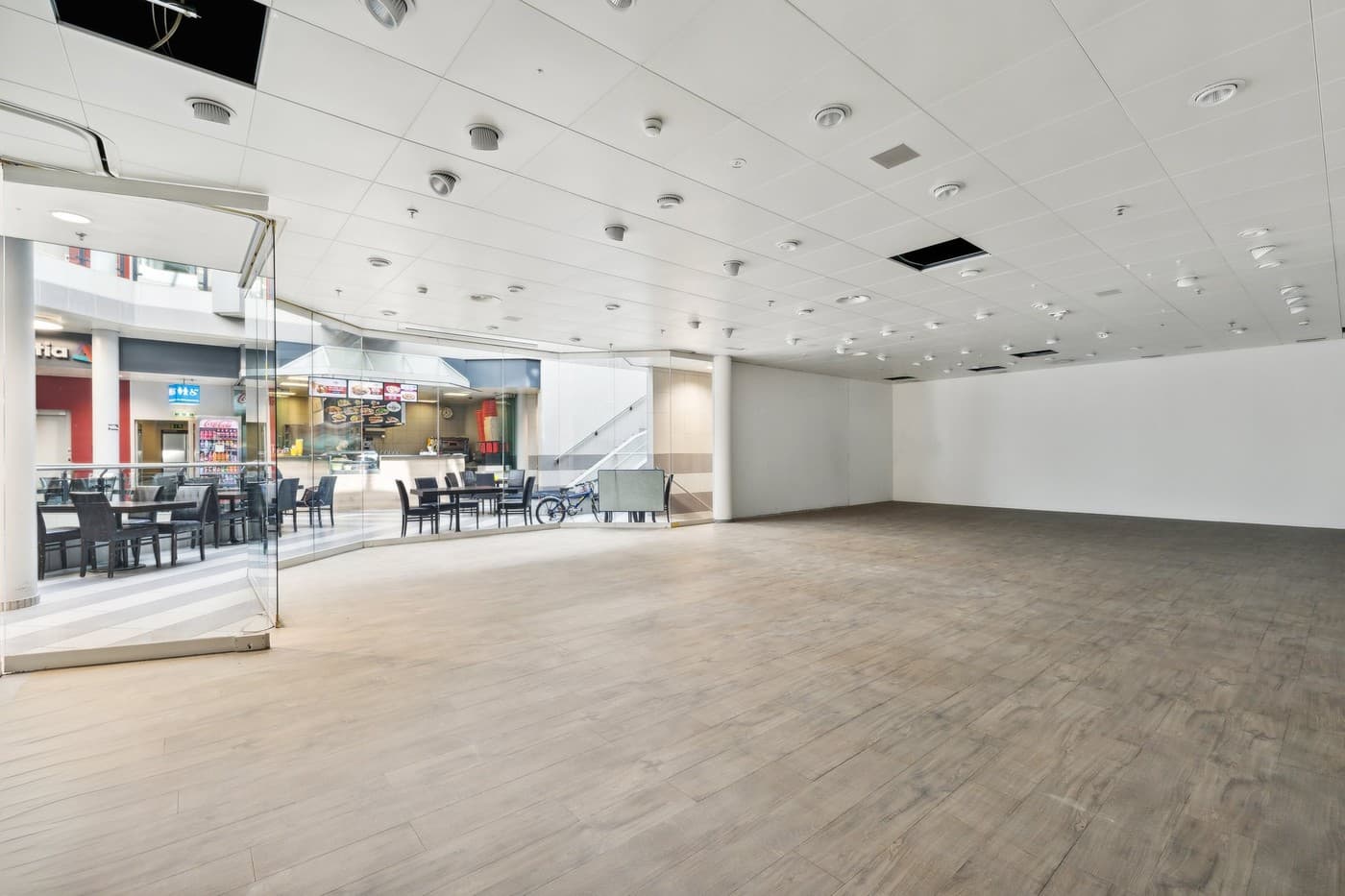Retail Space at Lyssachstrasse 23, 3400 Burgdorf – Photo 3 of 12