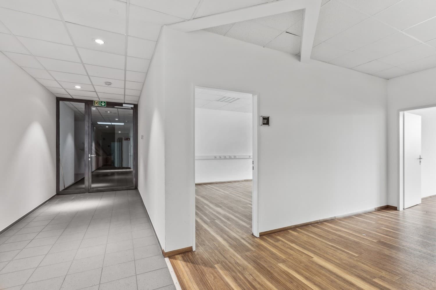 Office in 4665 Oftringen, 345m² – Photo 2 of 9