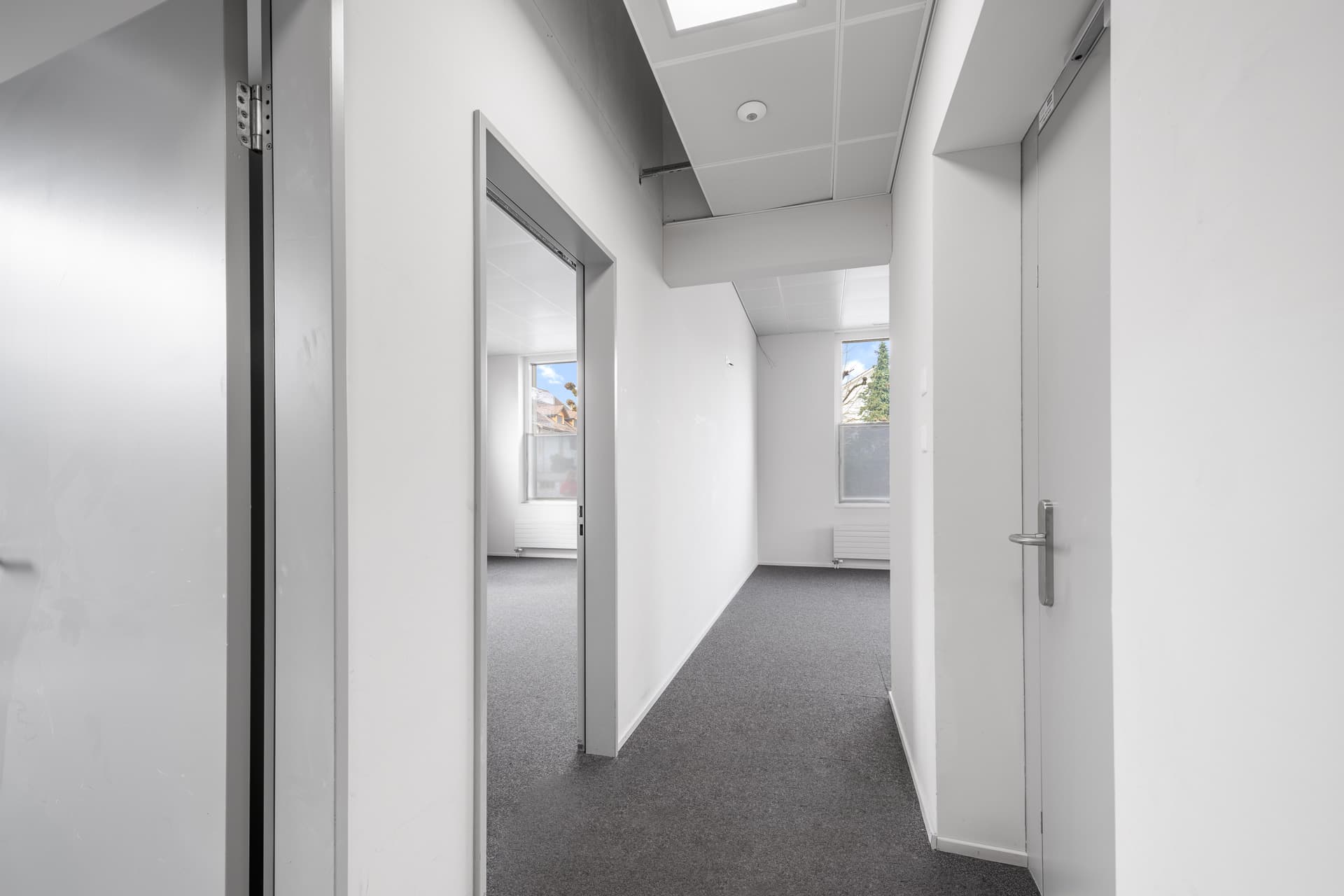 Office at Luzernerstrasse 14, 5643 Sins – Photo 4 of 5