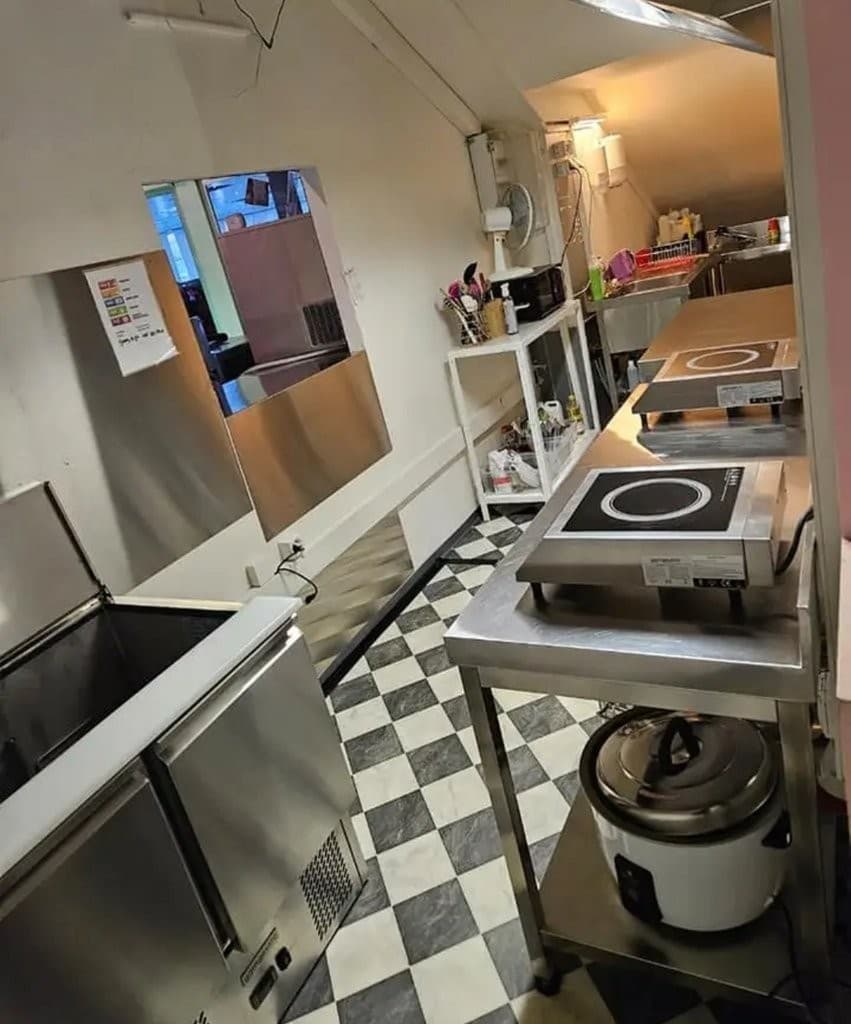 Av.de la Gare/Av.du Théâtre 18