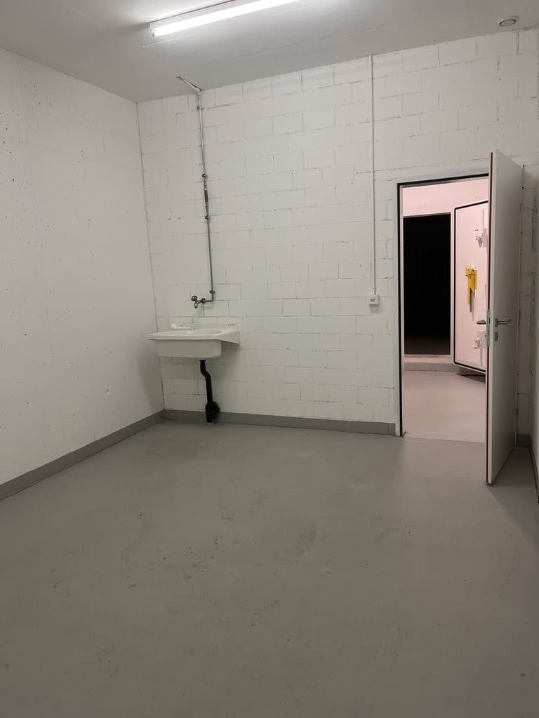 Süsswinkelstrasse 16