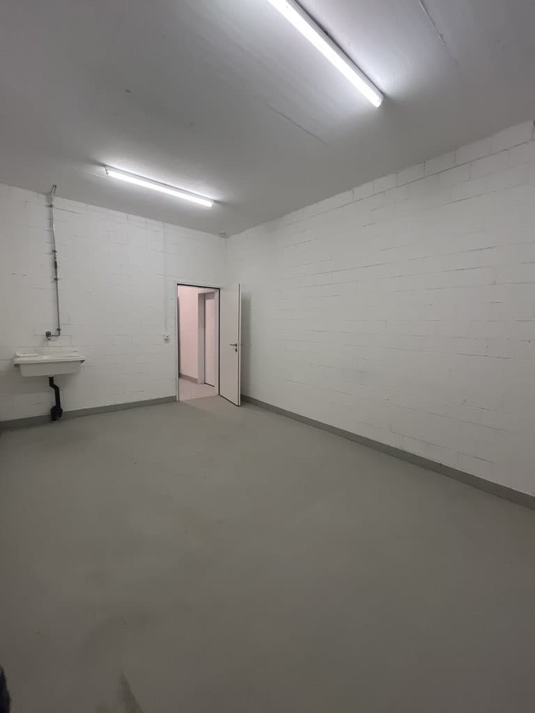 Süsswinkelstrasse 16