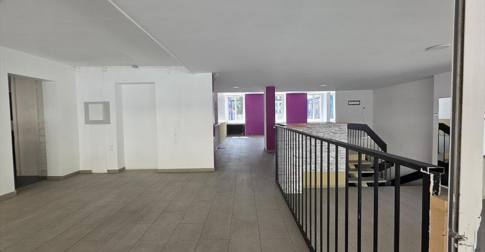 Rue Daniel-Jeanrichard 13