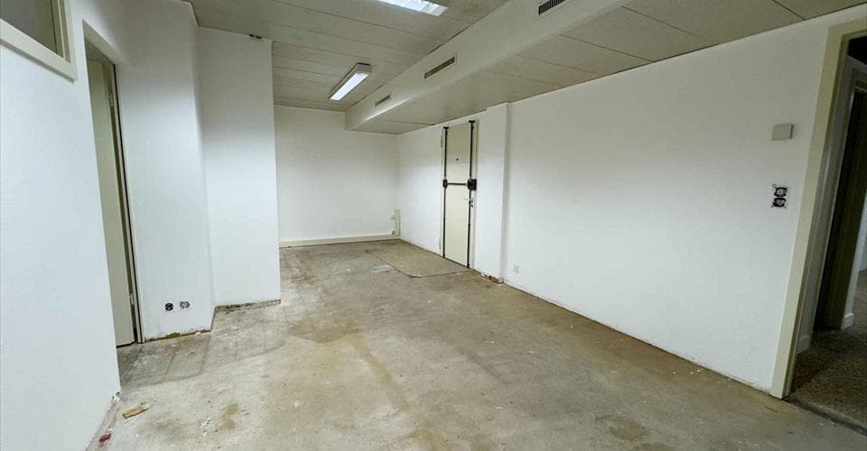 6, route des Acacias