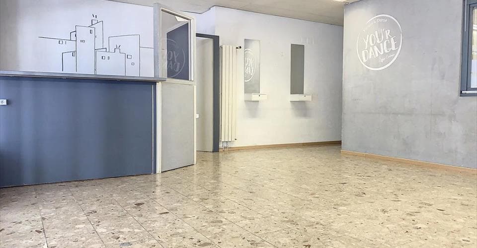 Espace de vente à 3960 Sierre, CHF 1'800 par mois – Photo 2 sur 13