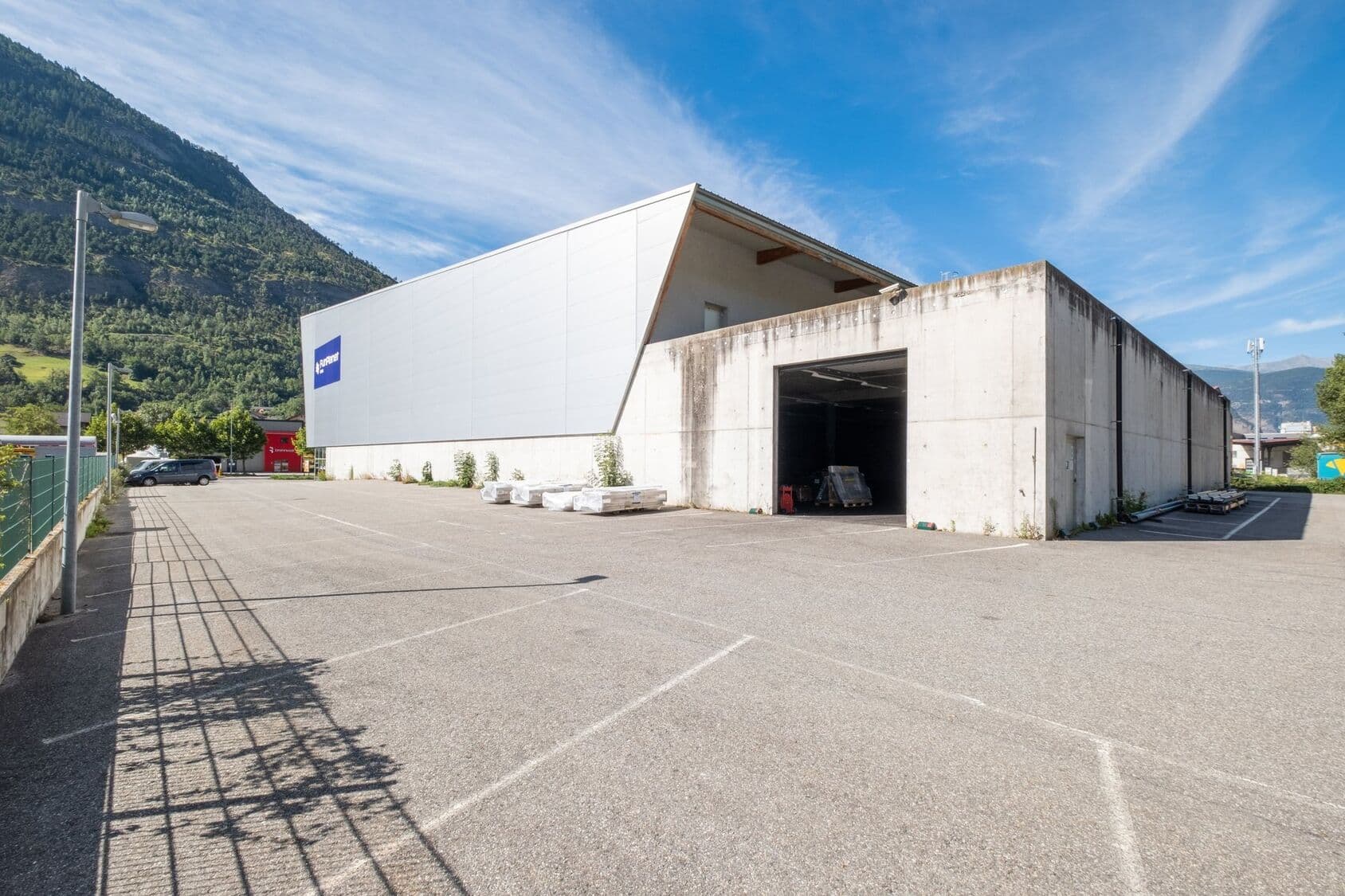 Industry at Route Cantonale 408, 3900 Brig – Photo 5 of 11