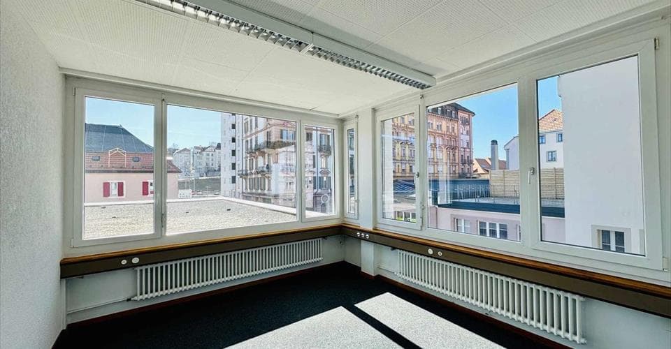 Büro in 2300 La Chaux-de-Fonds, 159m² – Bild 2 von 5