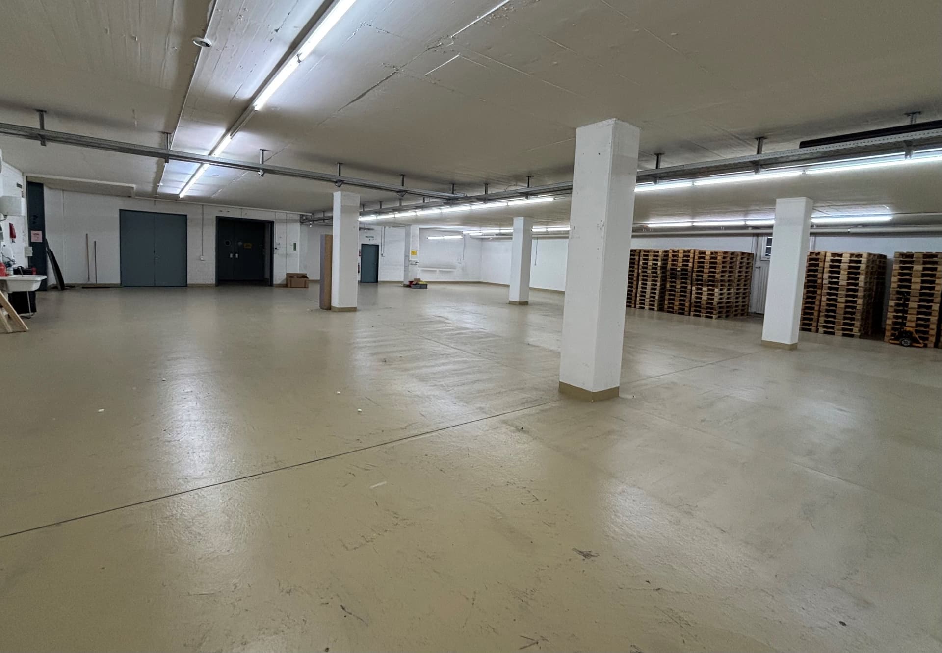 Office Im Hölderli 10