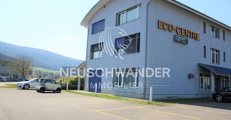 Espace commercial au idéalement situé, 2855 Glovelier – Photo 2 sur 11