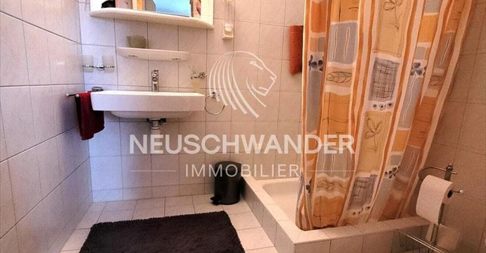 Dans le centre du village