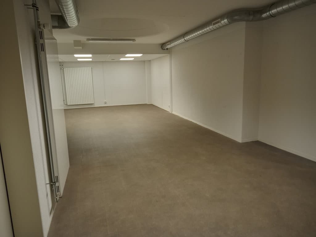 Office at Rue de la Borde 21, 1018 Lausanne – Photo 2 of 12