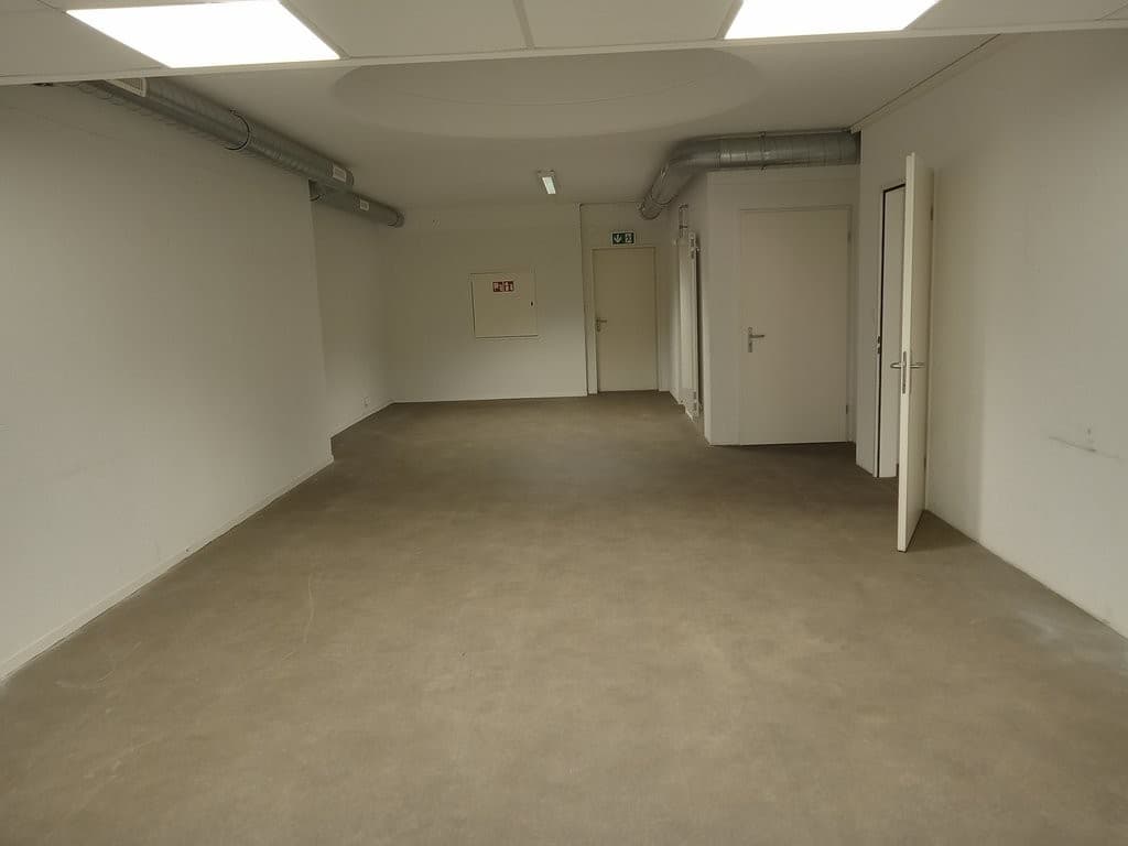 Office at Rue de la Borde 21, 1018 Lausanne – Photo 3 of 12