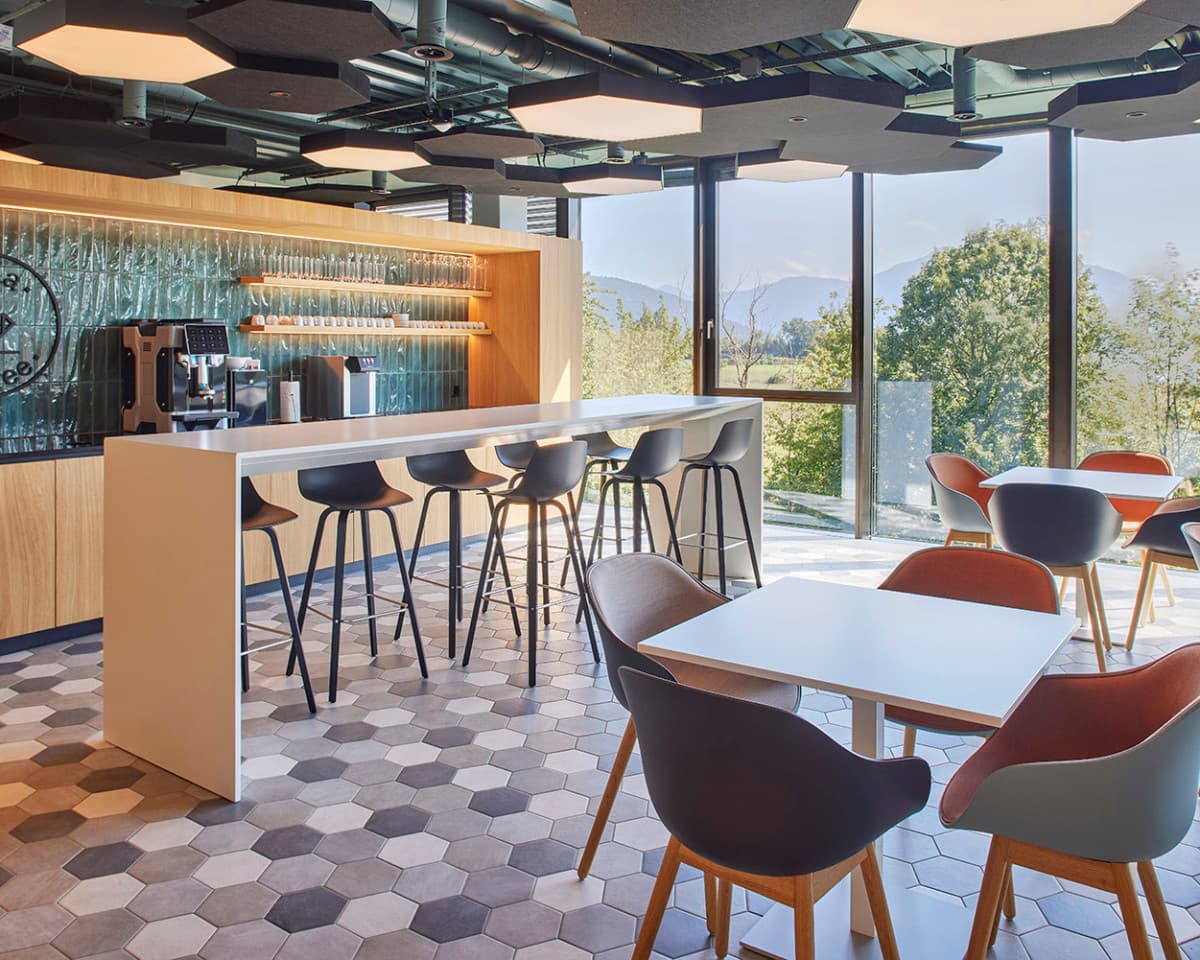 Hinterbergstrasse 16