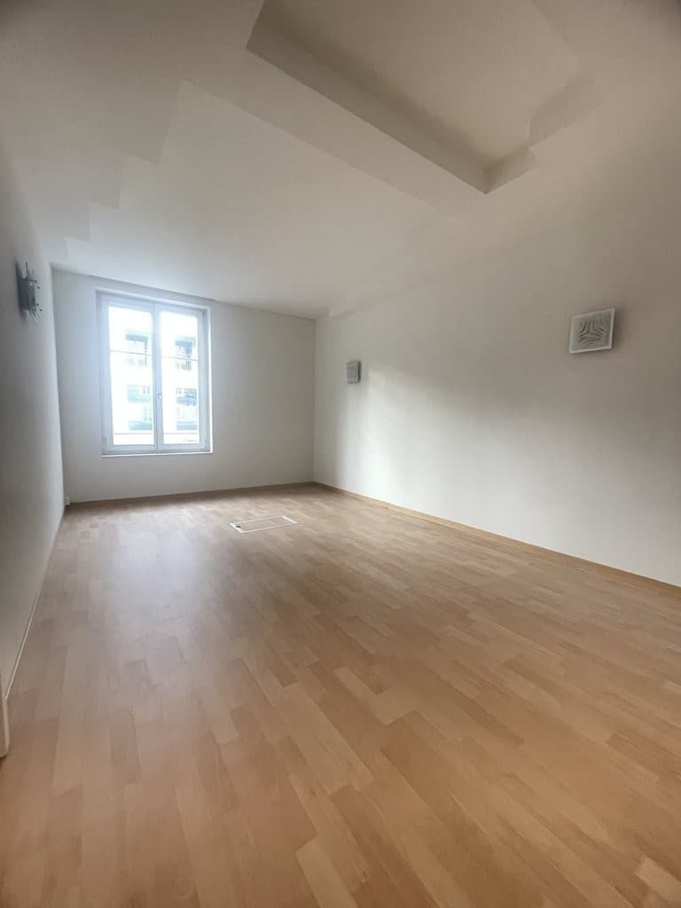 Office at Bahnhofstrasse 105, 8620 Wetzikon – Photo 2 of 3