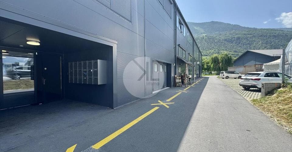 Office at Route du Moulin 60, 3977 Granges VS – Photo 1 of 10