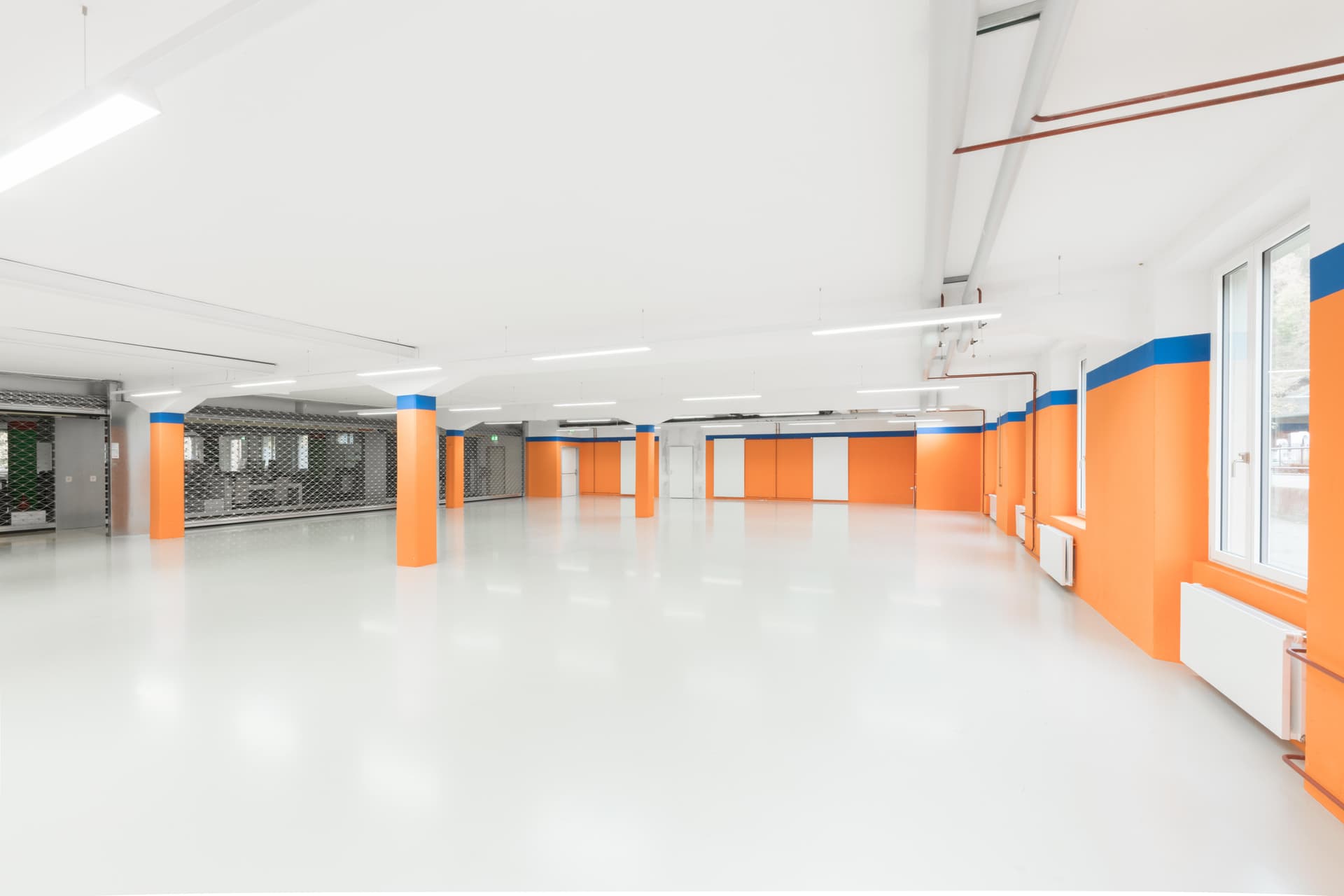 Commercial Space at Zürichstrasse 17, 8607 Aathal-Seegräben – Photo 2 of 8