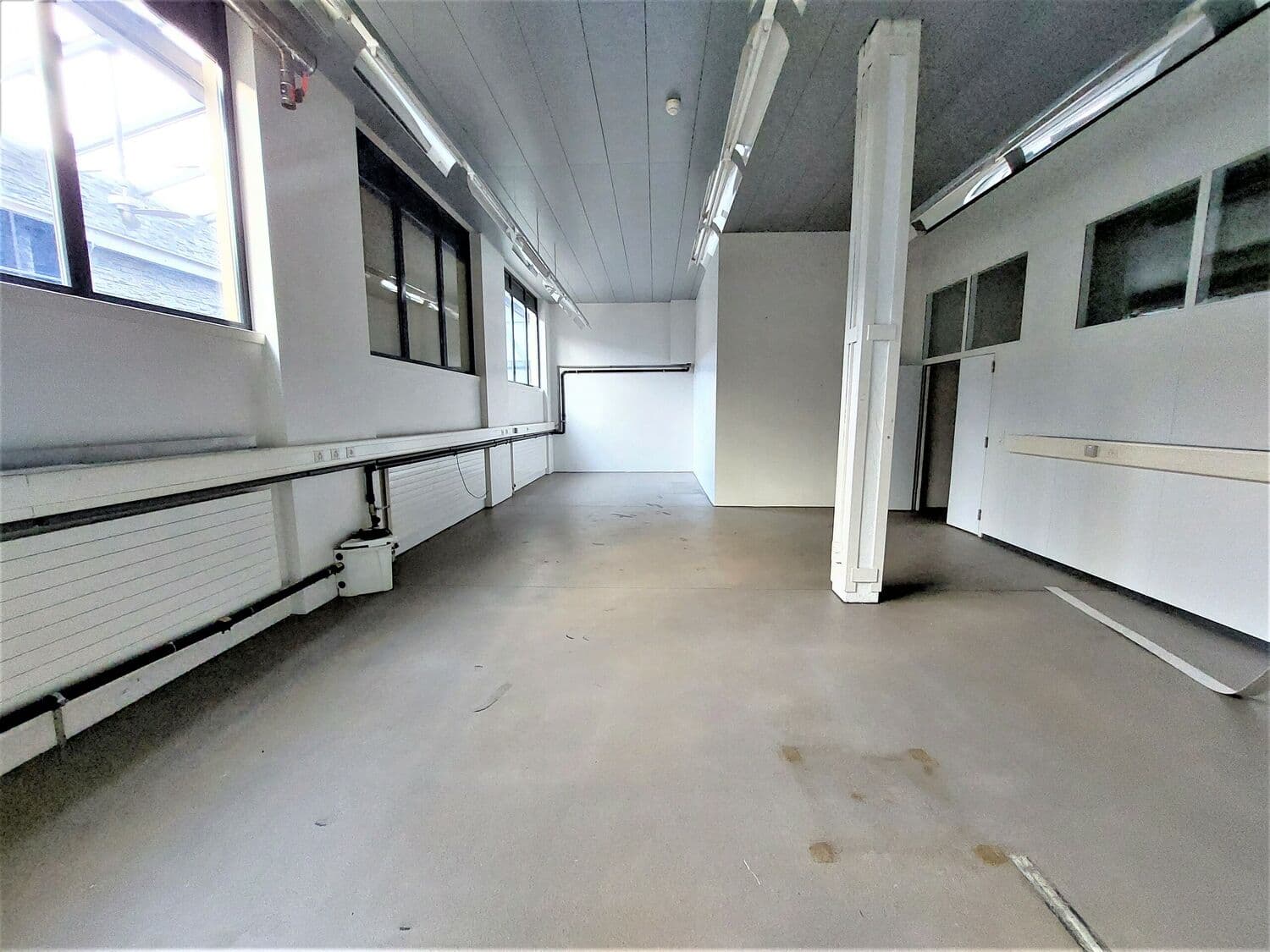Lager an Rue de la Gare 4, 2034 Peseux – Bild 2 von 3