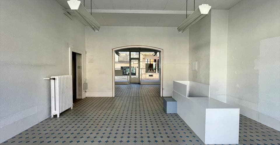 Gewerbe an Rue Neuve 8 - Entrées sud-ouest & nord-ouest     , 2300 La Chaux-de-Fonds – Bild 4 von 6