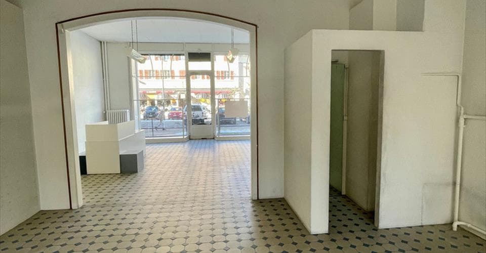 Gewerbe an Rue Neuve 8 - Entrées sud-ouest & nord-ouest     , 2300 La Chaux-de-Fonds – Bild 5 von 6