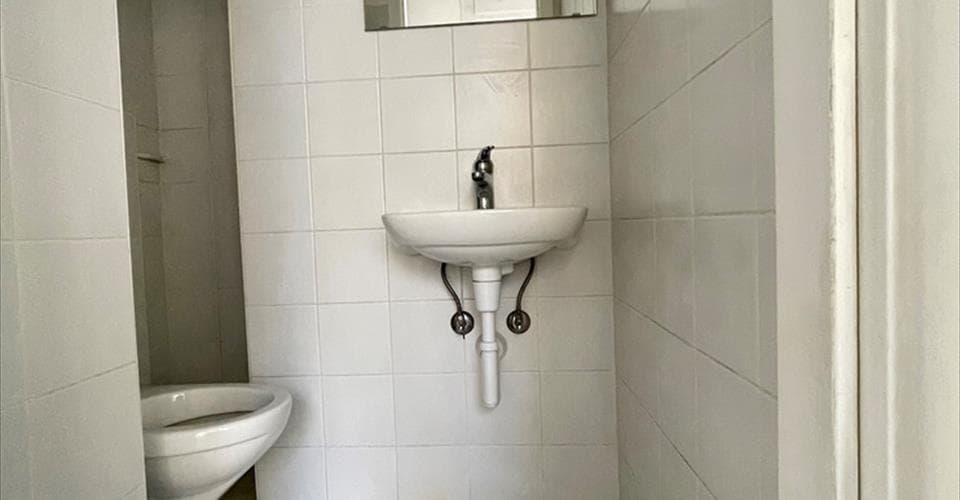 Gewerbe an Rue Neuve 8 - Entrées sud-ouest & nord-ouest     , 2300 La Chaux-de-Fonds – Bild 5 von 6