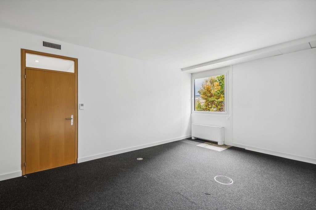 Bureau au Via Serafino Balestra 31, 6900 Lugano – Photo 4 sur 7