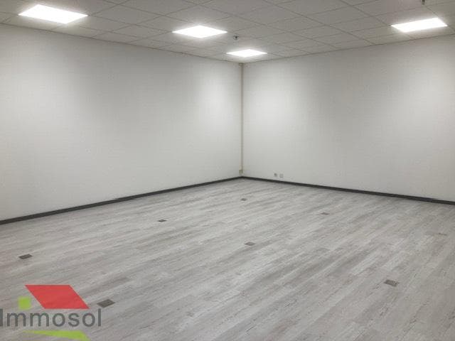 Office at En Budron D5, 1052 Le Mont-sur-Lausanne – Photo 3 of 6